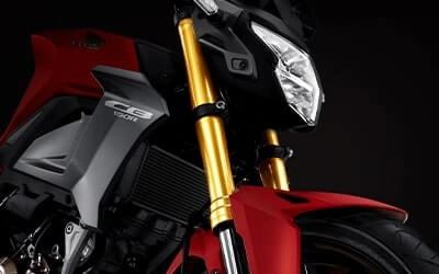 Suspensi Upside Down bagian depan menambah kestabilan dan penuh kontrol, serta menambah kesan gagah