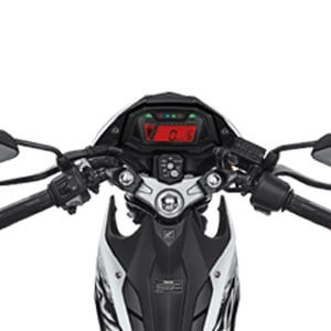 Stang kemudi model jepit tampil lebih sporty dan menunjang gaya berkendara yang cepat.