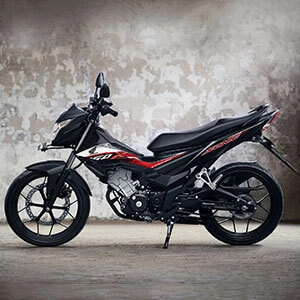 Sistem perakitan body fairing yang lebih mudah buat di cabut & pasang, mempertegas tampilan engine lo lebih sporty & macho. Selain itu fitur ini memudahkan lo buat bisa memodifikasi sesuai keinginan lo.