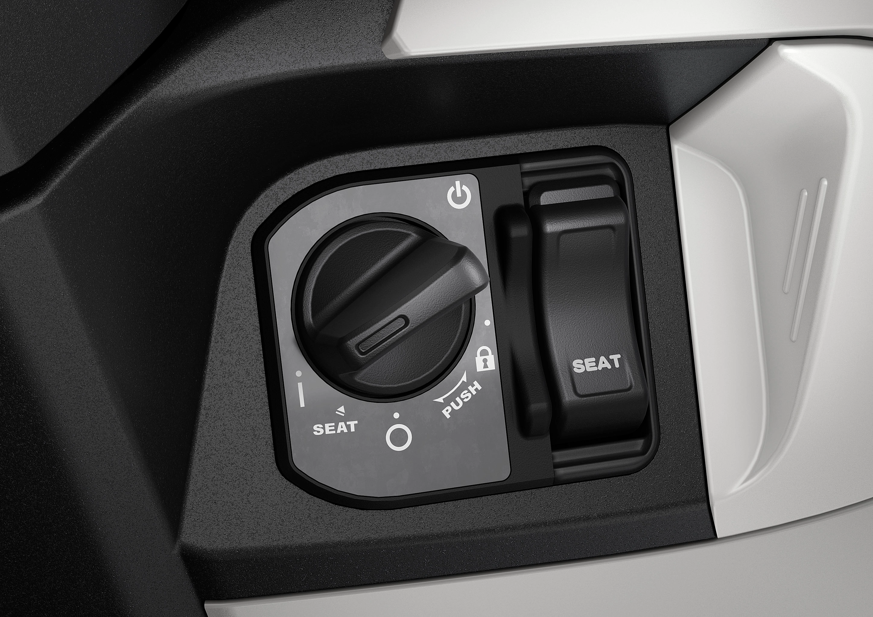 Teknologi keyless yang meningkatkan keamanan dan memberikan kemudahan menyalakan motor.